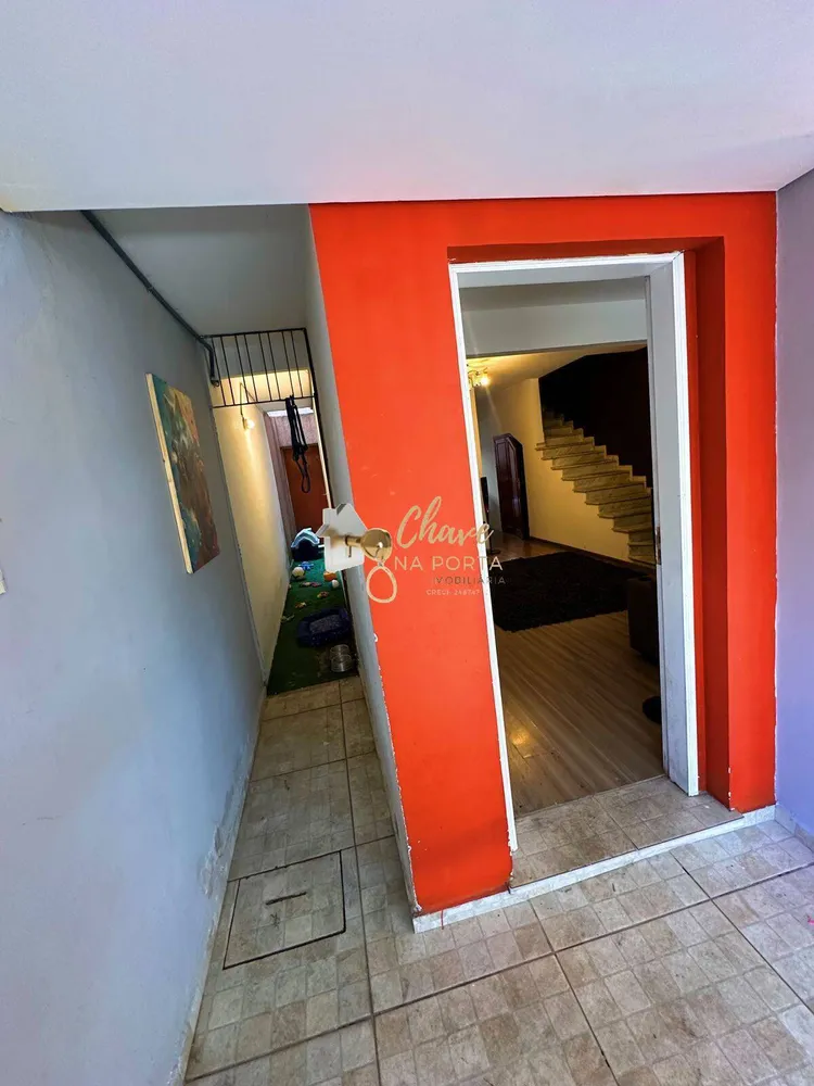 Casa, 3 quartos, 210 m² - Foto 1