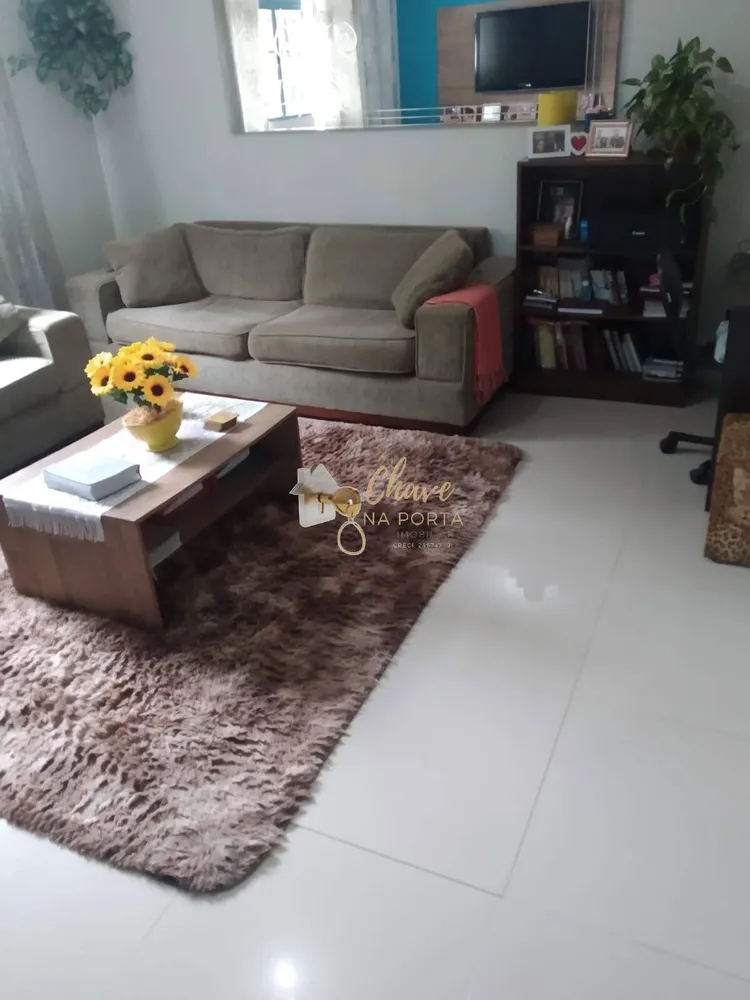 Casa, 3 quartos, 230 m² - Foto 1