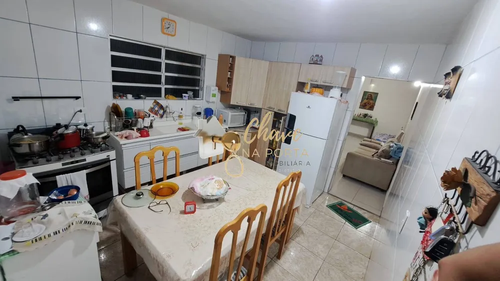 Sobrado, 6 quartos, 190 m² - Foto 2