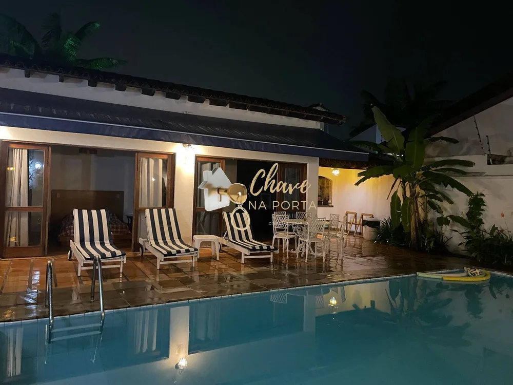 Casa, 6 quartos, 250 m² - Foto 1