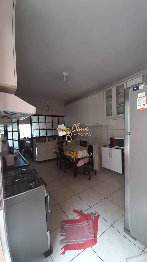 Casa, 4 quartos, 250 m² - Foto 2