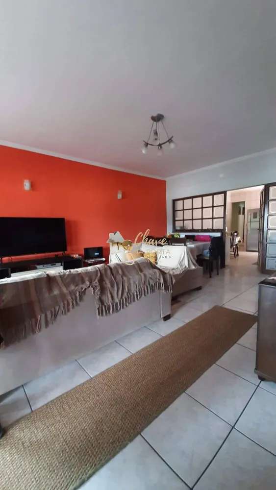 Casa, 4 quartos, 250 m² - Foto 1