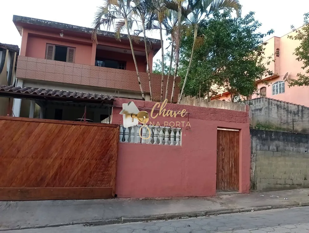 Casa, 4 quartos, 225 m² - Foto 1