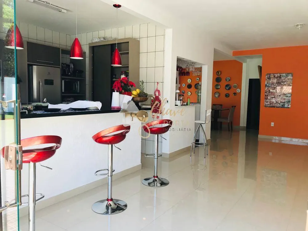 Sobrado, 4 quartos, 310 m² - Foto 1