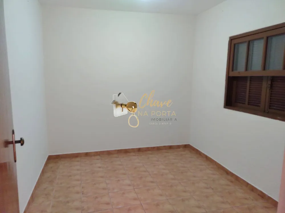 Casa, 3 quartos, 215 m² - Foto 2