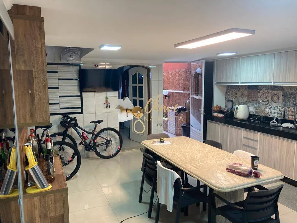 Sobrado, 4 quartos, 320 m² - Foto 2