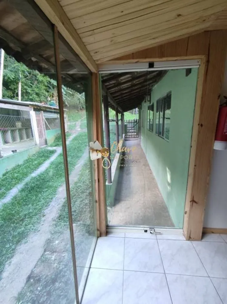 Chácara, 3 quartos, 4000 m² - Foto 1