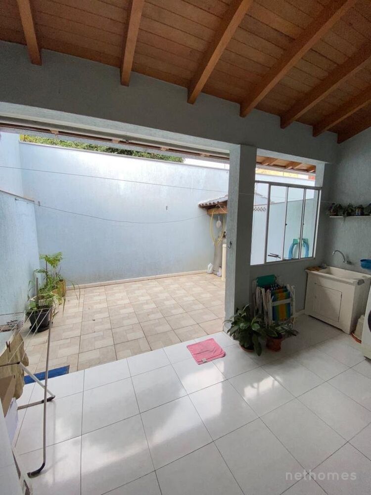Casa à venda com 2 quartos, 170m² - Foto 11