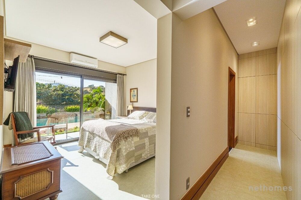 Casa de Condomínio à venda com 3 quartos, 382m² - Foto 2
