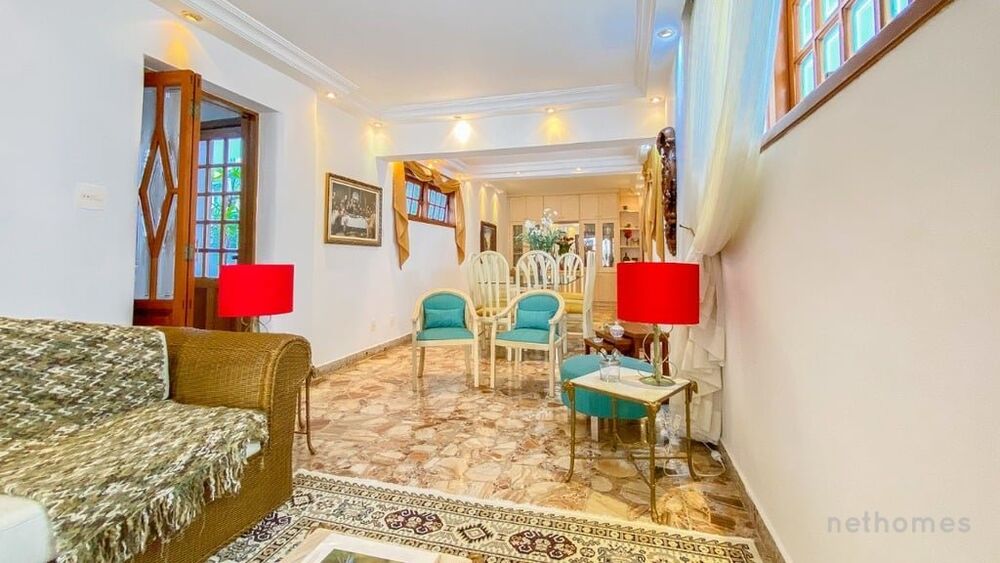 Casa à venda com 5 quartos, 275m² - Foto 3
