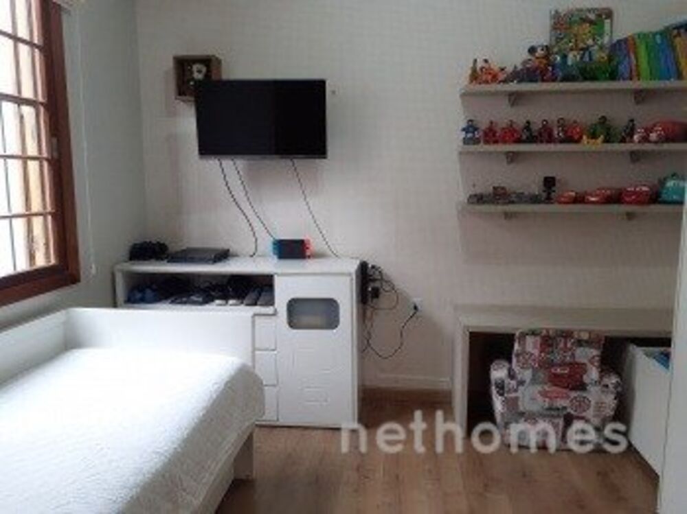 Casa, 3 quartos, 196 m² - Foto 1