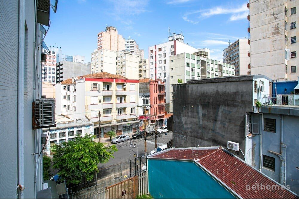 Apartamento à venda com 1 quarto, 24m² - Foto 2