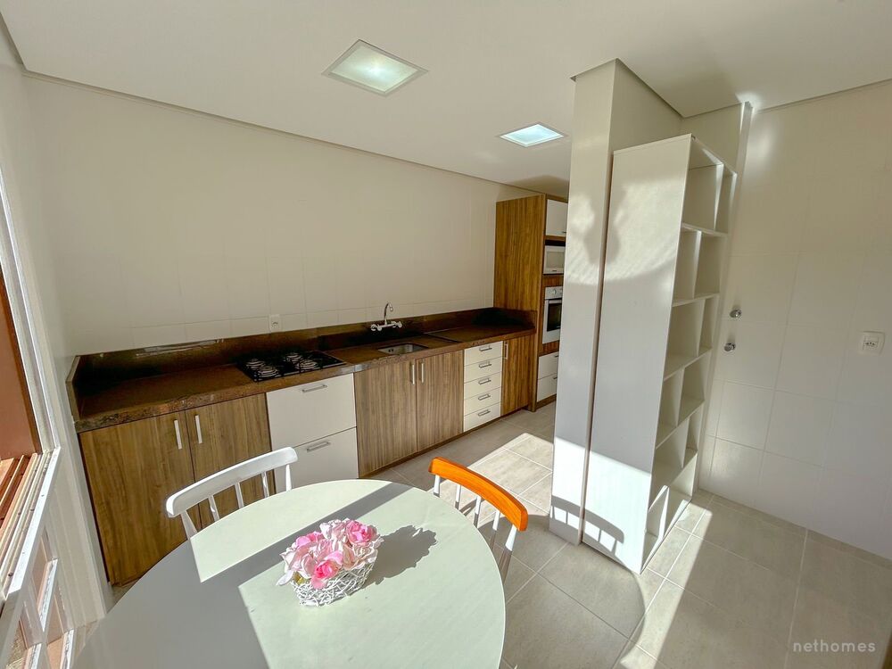 Apartamento à venda com 2 quartos, 136m² - Foto 2