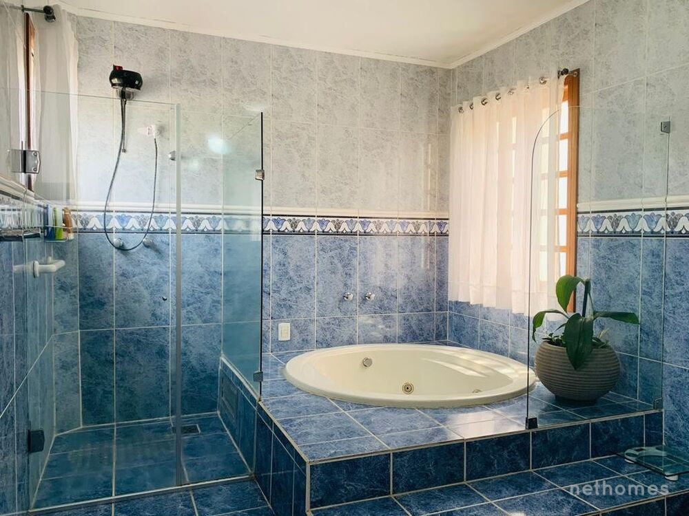 Casa à venda com 5 quartos, 381m² - Foto 3