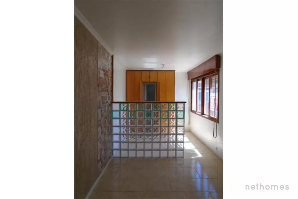 Apartamento à venda com 1 quarto, 32m² - Foto 2