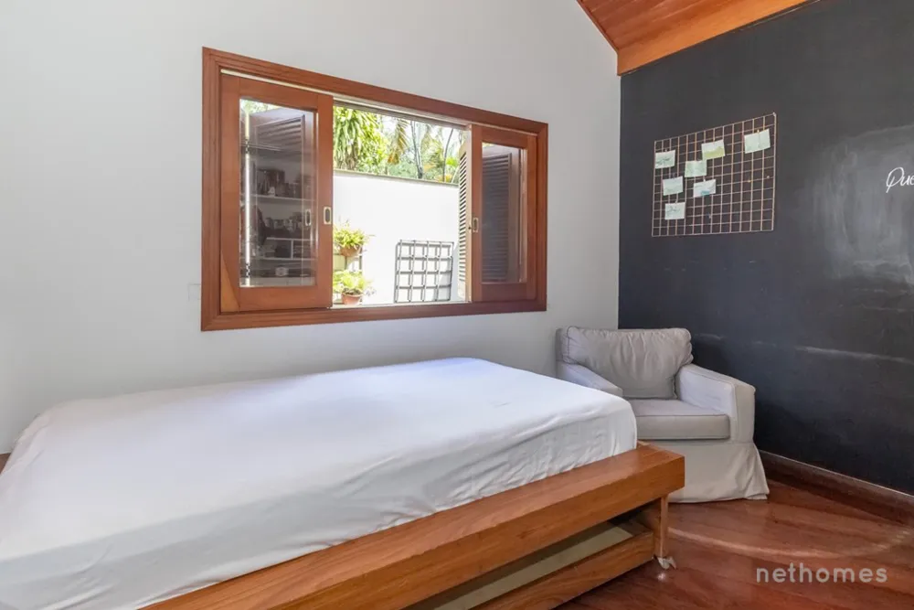 Casa, 4 quartos, 237 m² - Foto 2