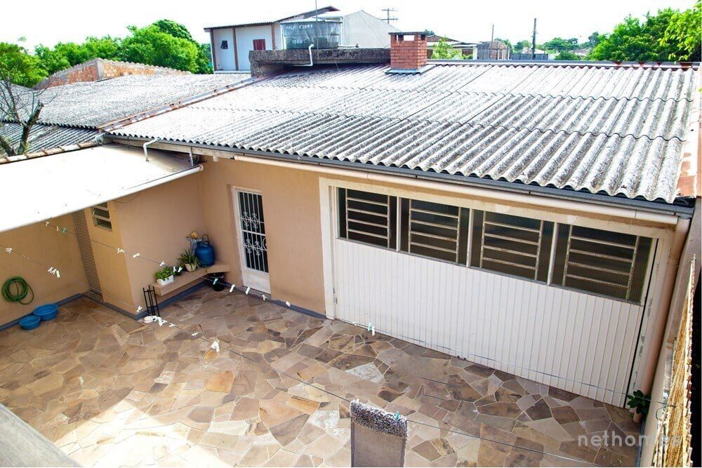 Casa à venda com 3 quartos, 300m² - Foto 4