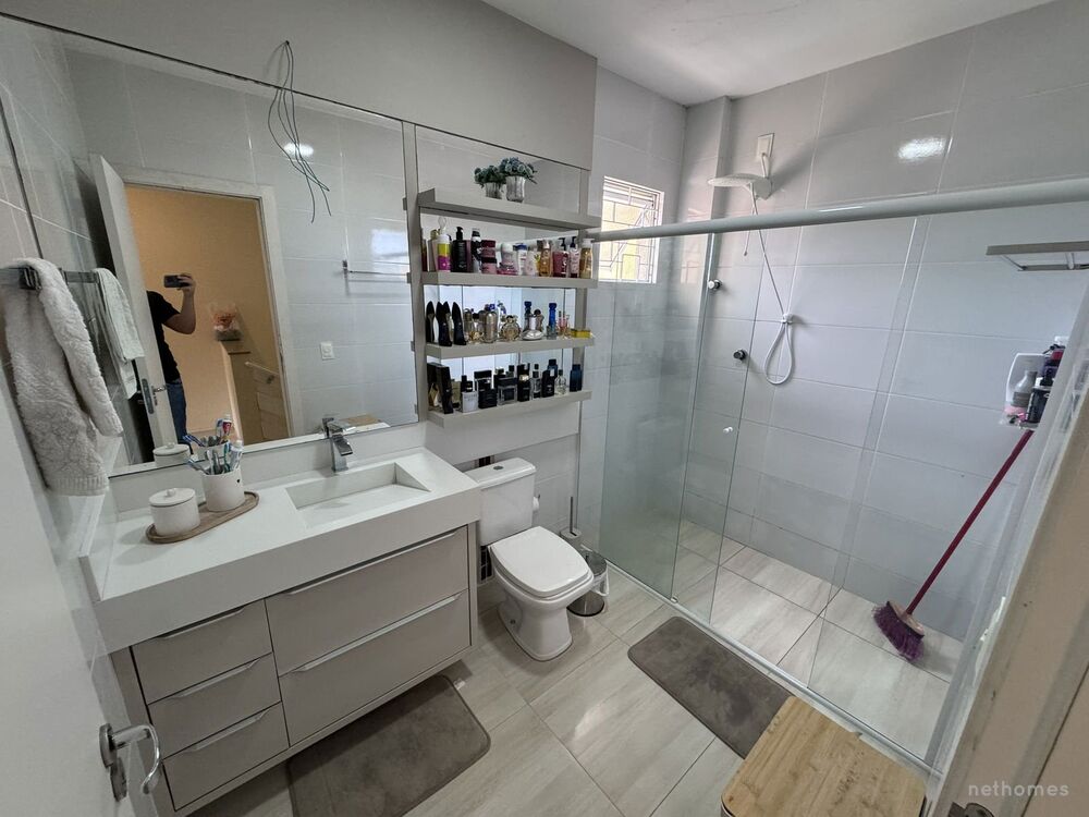 Casa à venda com 2 quartos, 90m² - Foto 2