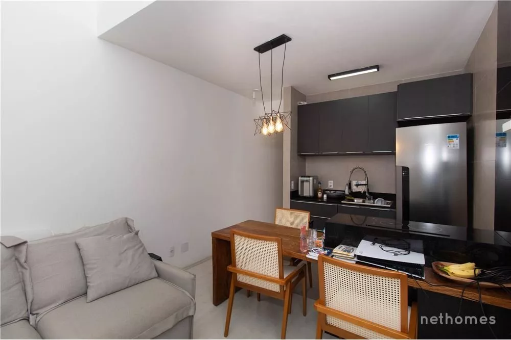 Apartamento à venda com 1 quarto, 45m² - Foto 2