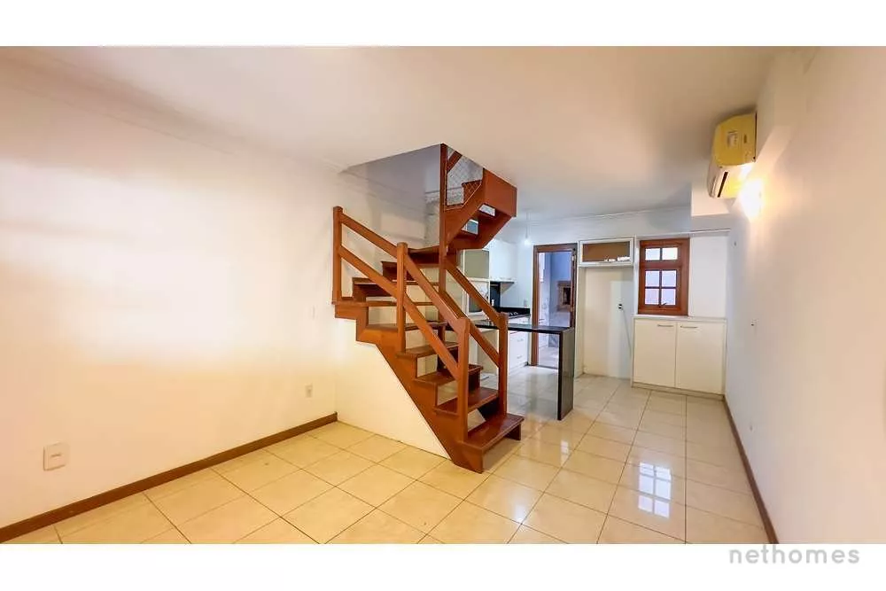 Casa de Condomínio à venda com 3 quartos, 95m² - Foto 2