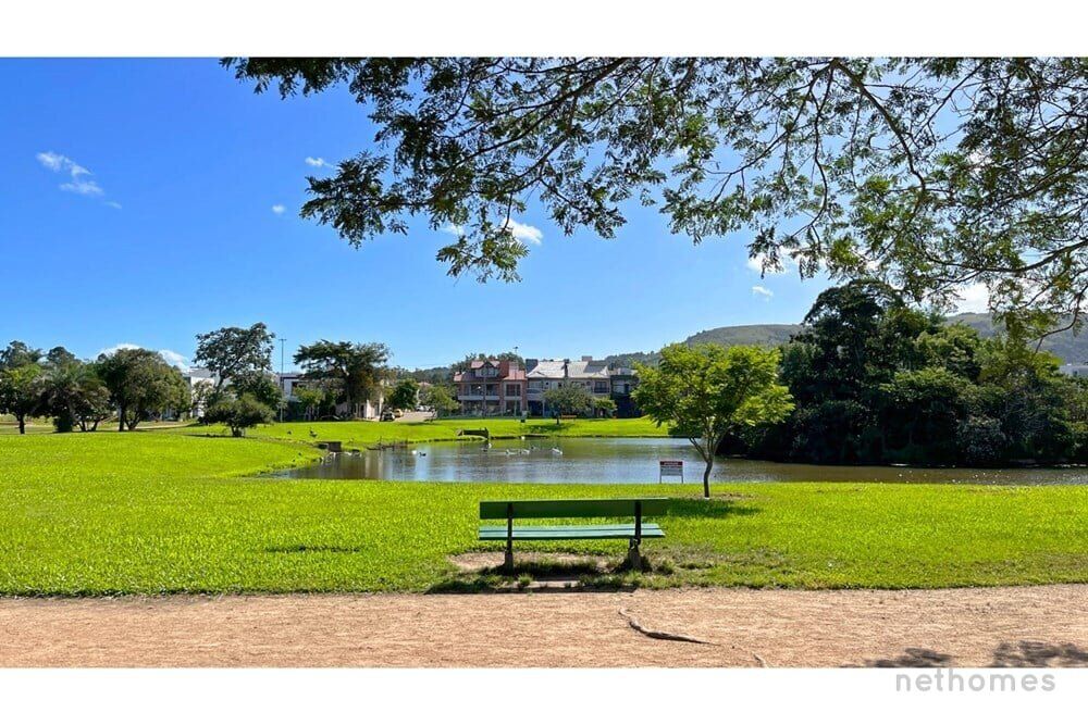Casa à venda com 3 quartos, 154m² - Foto 8