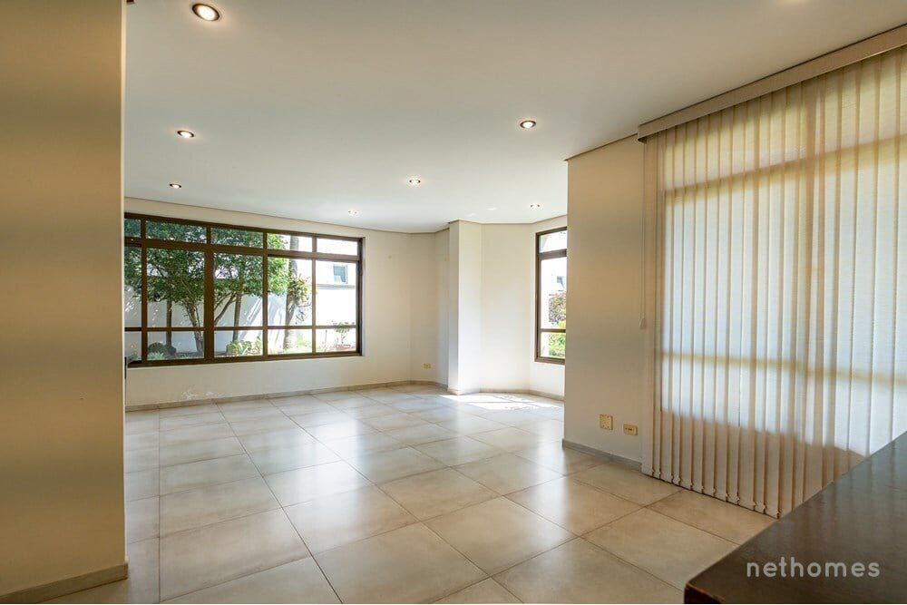 Apartamento à venda com 2 quartos, 67m² - Foto 12