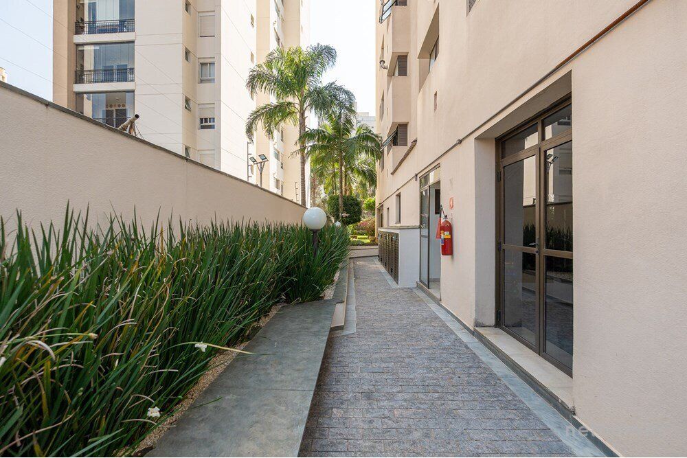 Apartamento à venda com 2 quartos, 67m² - Foto 11