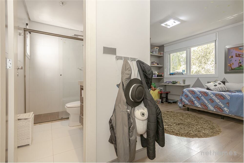 Casa à venda com 4 quartos, 631m² - Foto 4