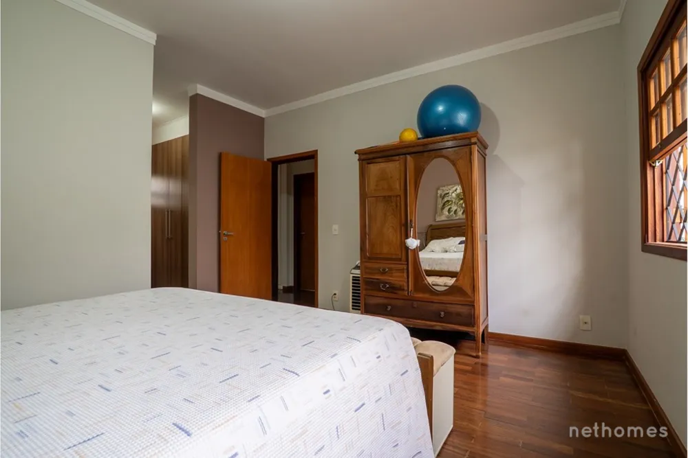 Casa, 4 quartos, 225 m² - Foto 9