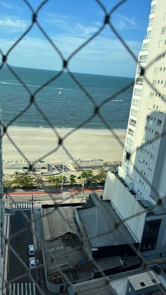 Apartamento à venda com 4 quartos, 150m² - Foto 2
