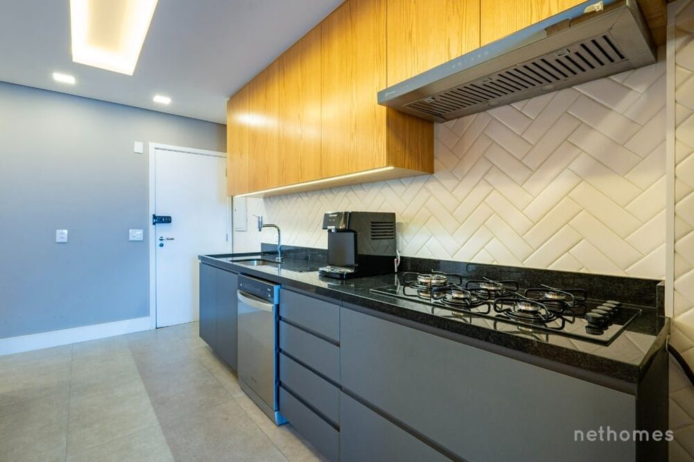 Apartamento à venda com 3 quartos, 165m² - Foto 3