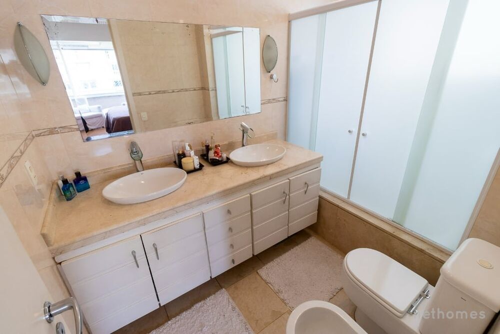 Apartamento à venda com 3 quartos, 195m² - Foto 2