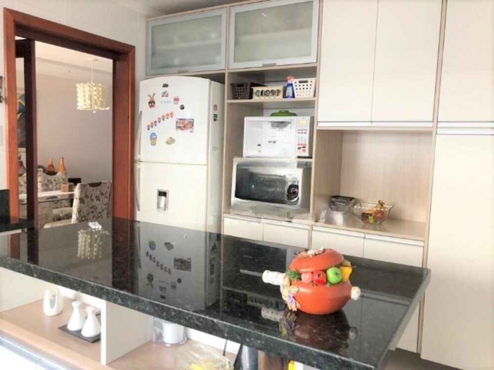 Casa de Condomínio à venda com 4 quartos, 216m² - Foto 1