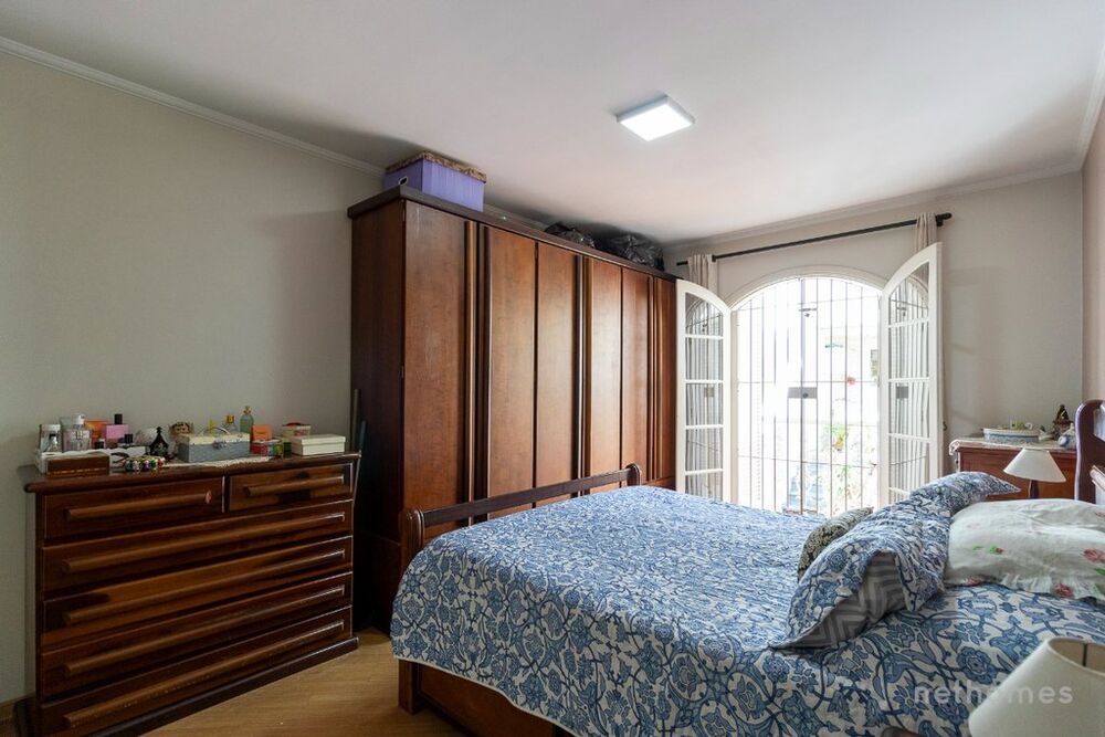 Casa à venda com 3 quartos, 200m² - Foto 4
