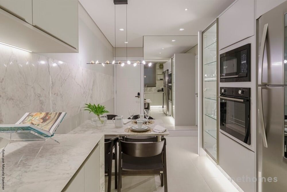 Apartamento à venda com 3 quartos, 144m² - Foto 2