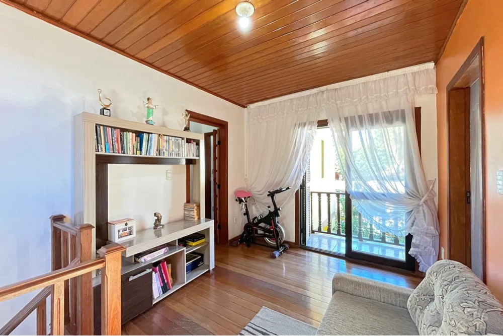 Casa, 4 quartos, 206 m² - Foto 2