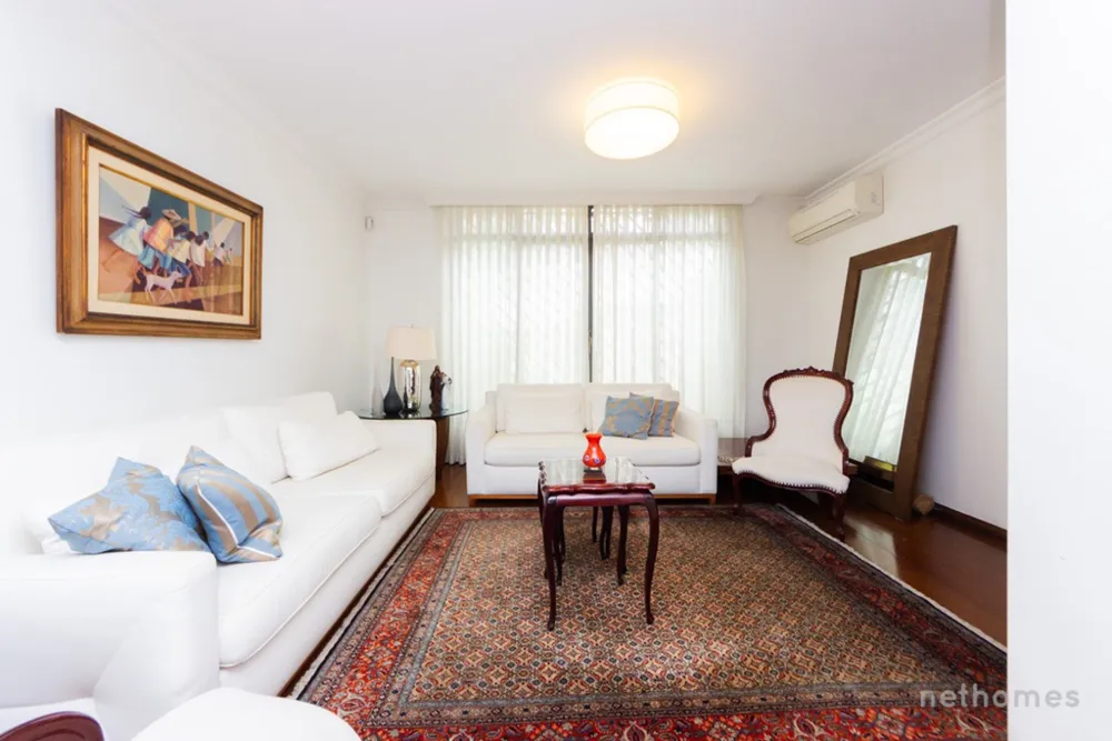 Casa, 4 quartos, 303 m² - Foto 1