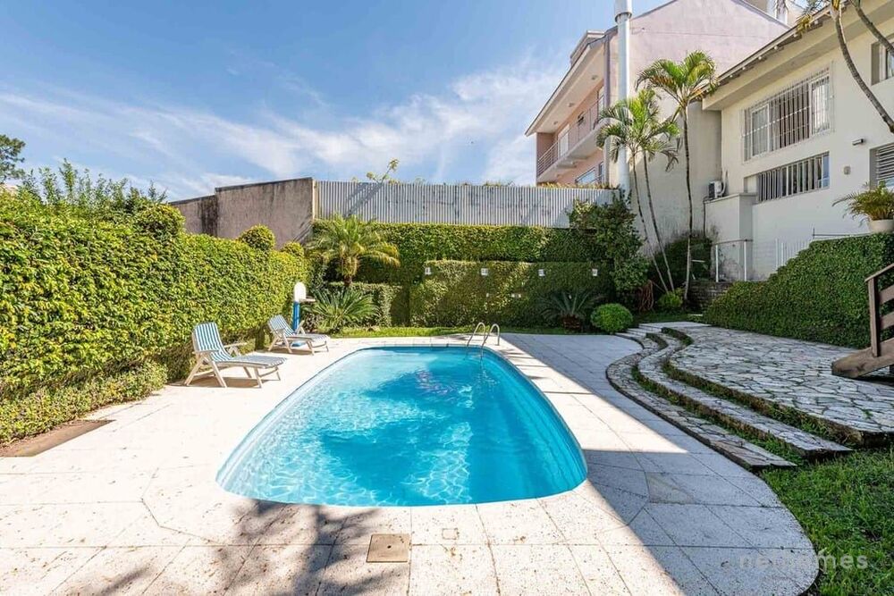 Casa à venda com 3 quartos, 350m² - Foto 4