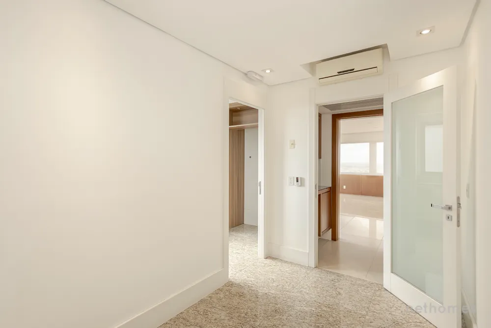 Apartamento, 3 quartos, 705 m² - Foto 2
