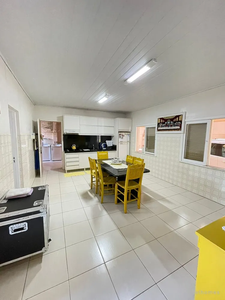 Casa, 3 quartos, 300 m² - Foto 3