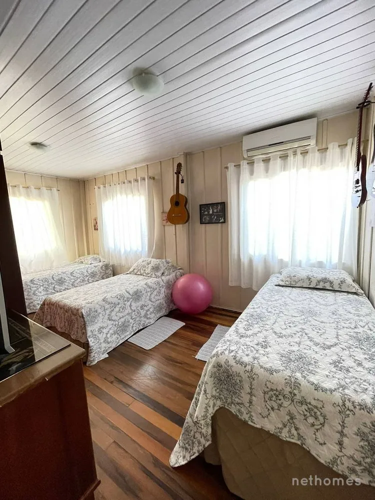 Casa, 3 quartos, 300 m² - Foto 1