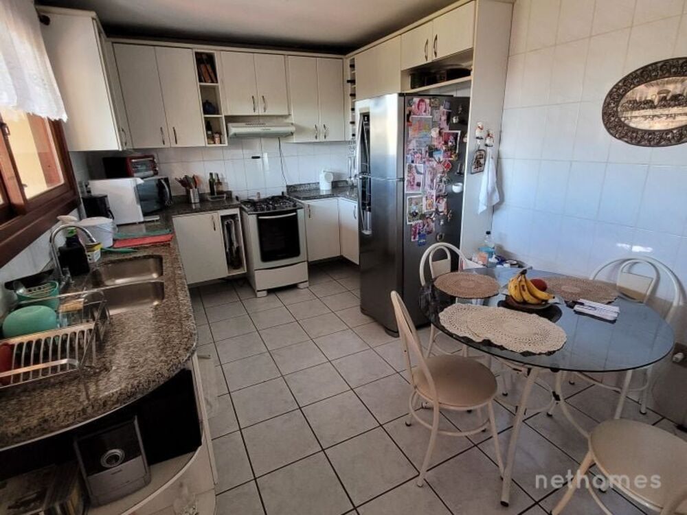 Casa, 3 quartos, 287 m² - Foto 2
