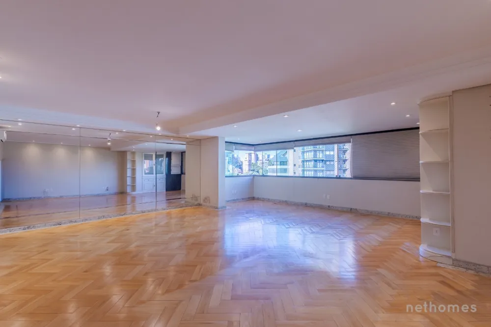 Apartamento, 3 quartos, 172 m² - Foto 1