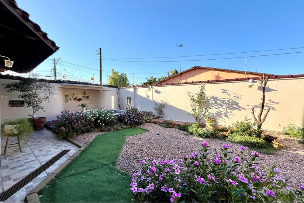 Casa, 3 quartos, 241 m² - Foto 2
