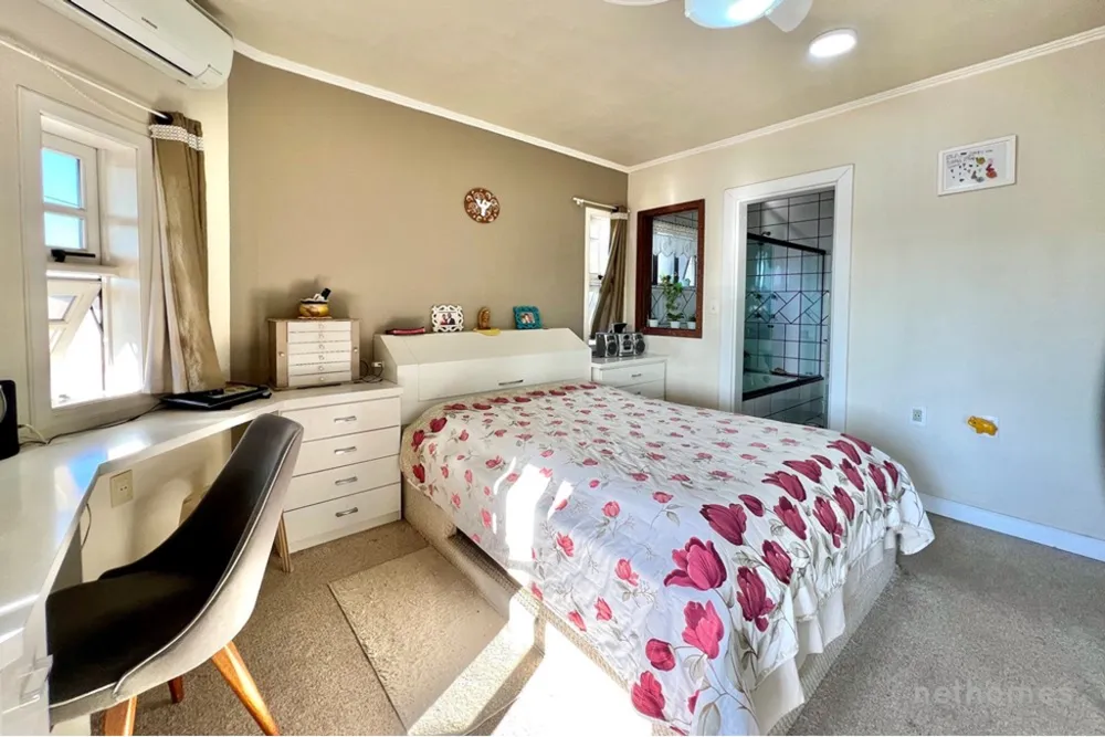 Casa, 3 quartos, 241 m² - Foto 3