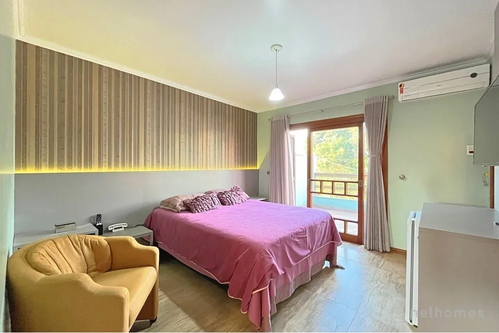 Casa, 3 quartos, 215 m² - Foto 2