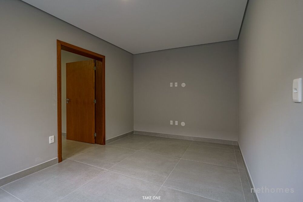 Casa à venda com 3 quartos, 151m² - Foto 5