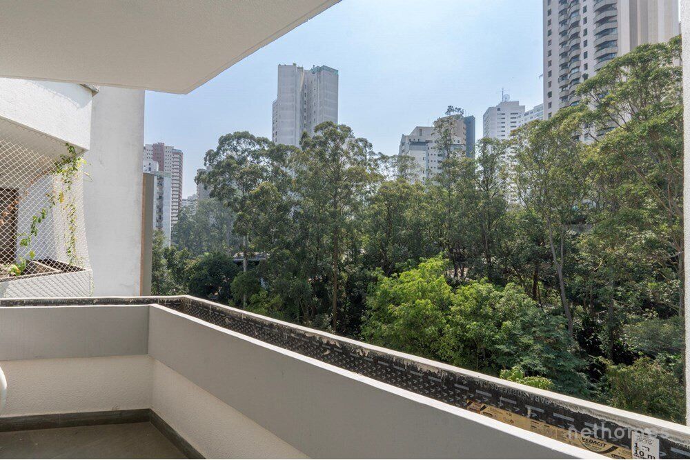 Apartamento à venda com 4 quartos, 203m² - Foto 4