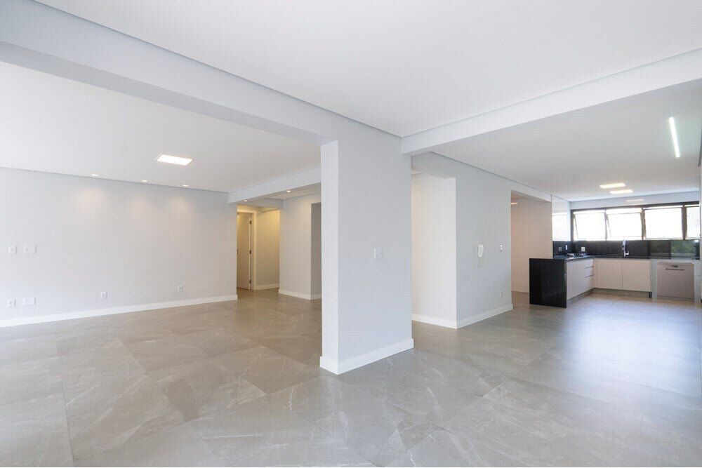 Apartamento à venda com 4 quartos, 203m² - Foto 1