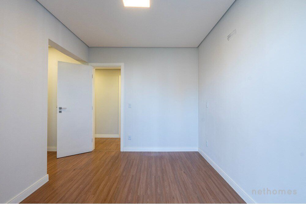 Apartamento à venda com 4 quartos, 203m² - Foto 11